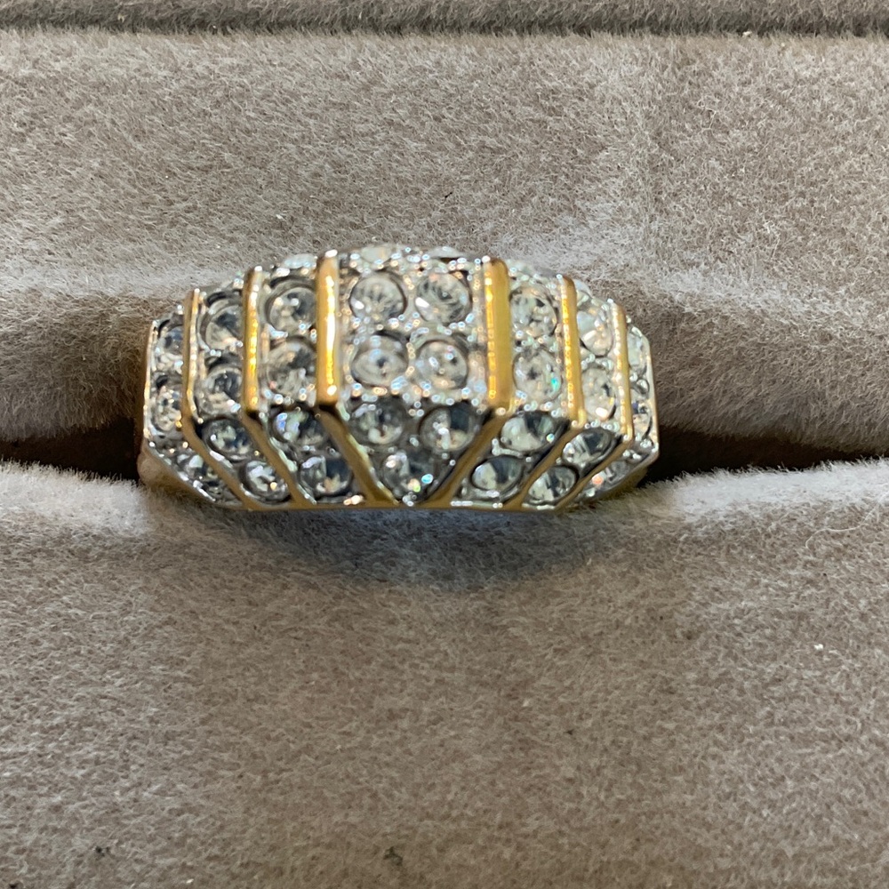 Elegant Gold Toned Sterling Silver Women's Ring